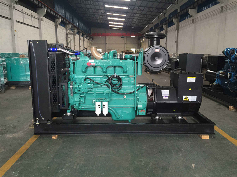 新龙如何判断一个电压表是否具有自动量程切换功能？