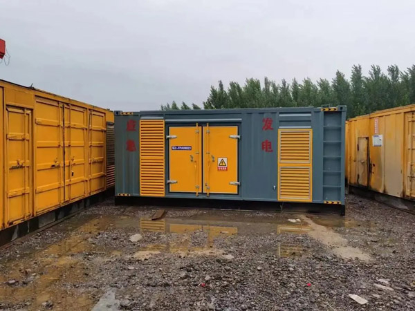 新龙柴油发电机如何判断干式空气滤清器是否需要更换？